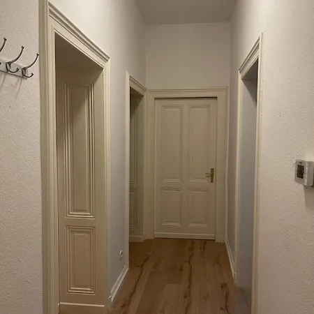 8 Betten - 4 - Kueche - Diele - Bad Apartman Wuppertal