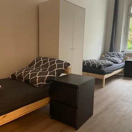 Apartman 8 Betten - 4 - Kueche - Diele - Bad Wuppertal