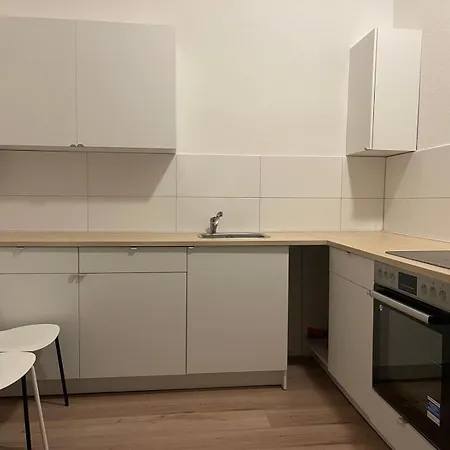 8 Betten - 4 - Kueche - Diele - Bad Wuppertal